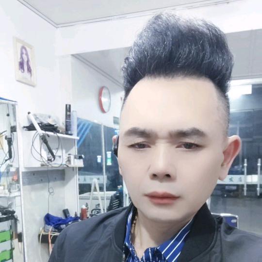 啊财美发店