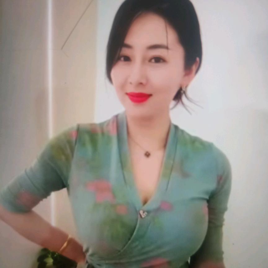 仪彤羽服