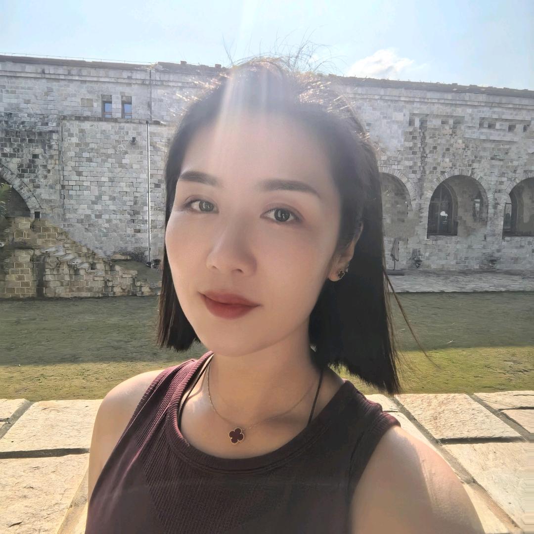 李沐沐-天蝎座(心理咨询师)