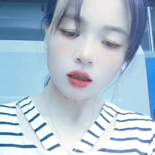 心中有苦说不出。