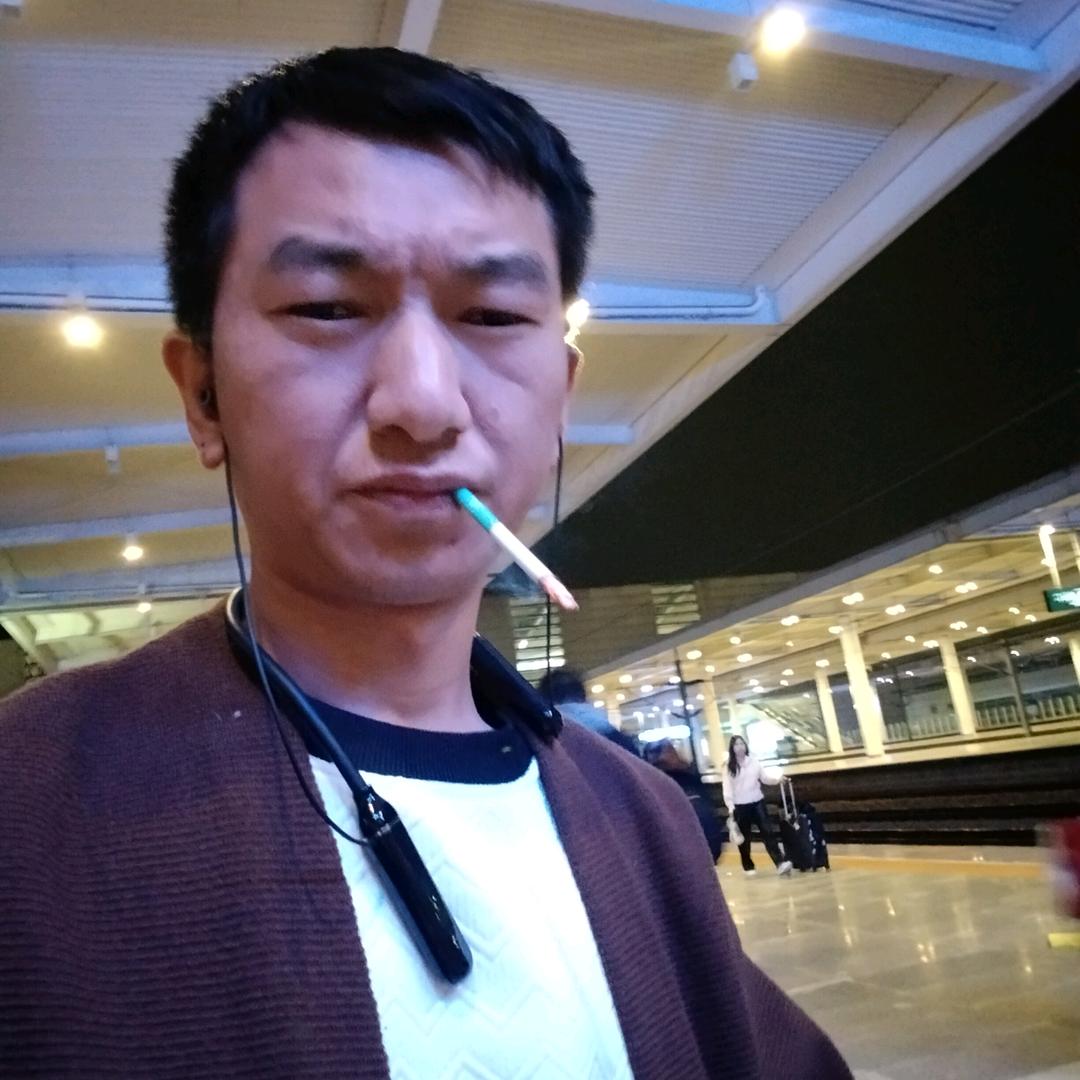 微笑面对人生。