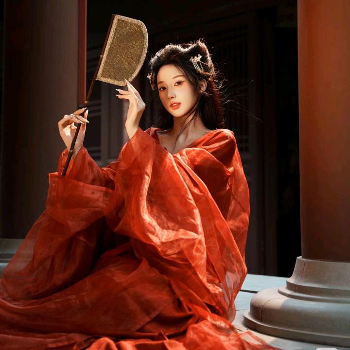 大名府云裳羽衣汉服馆