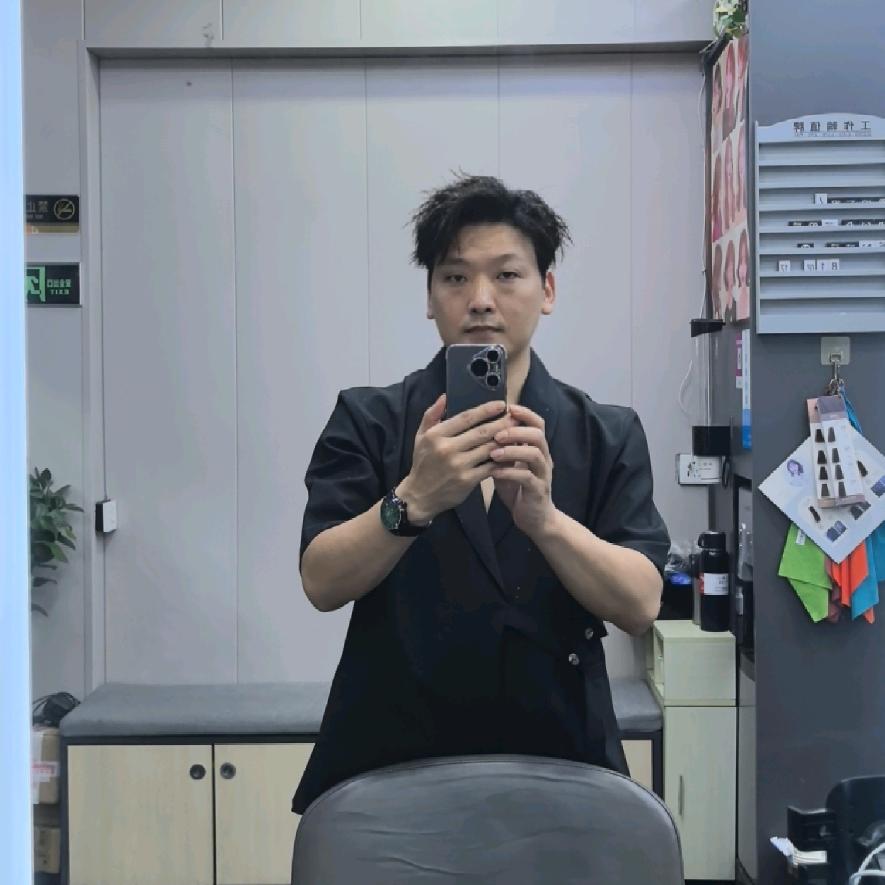 深圳男士发型改造专业站~阿能