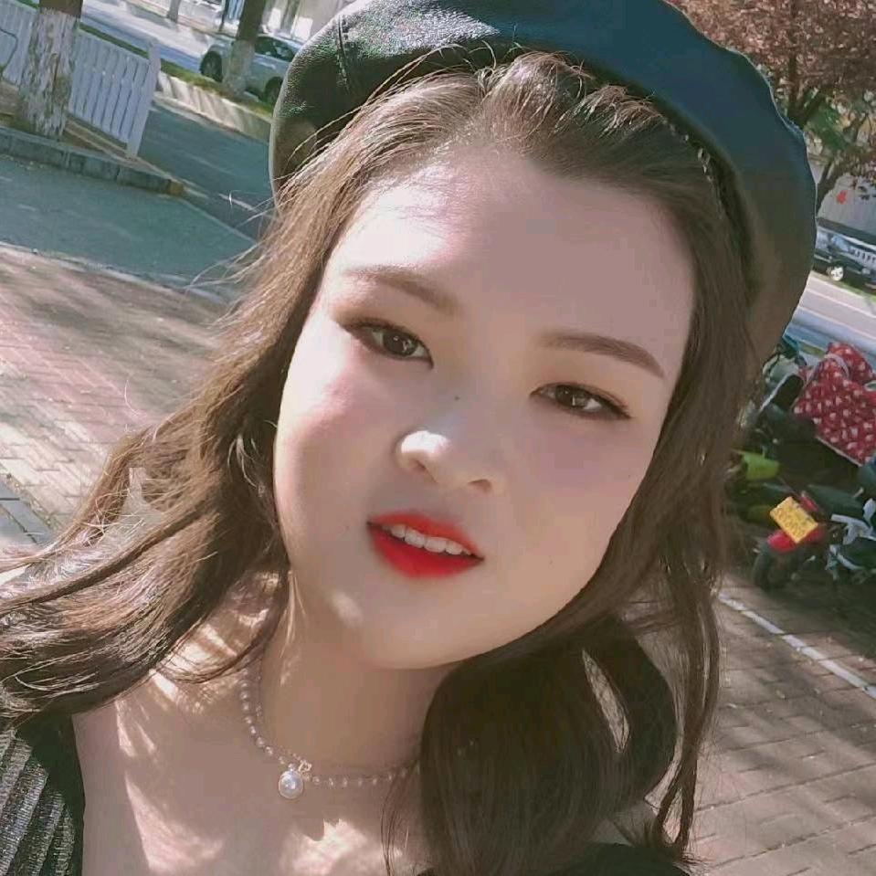 爱笑的女孩👧