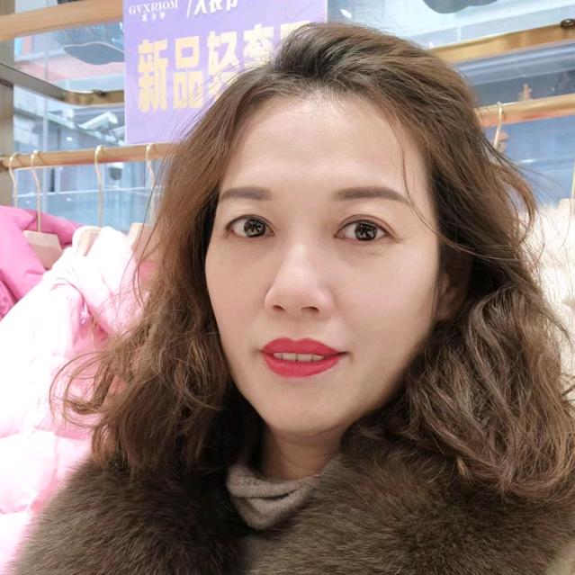 营山歌力摩女装:周周有钱花