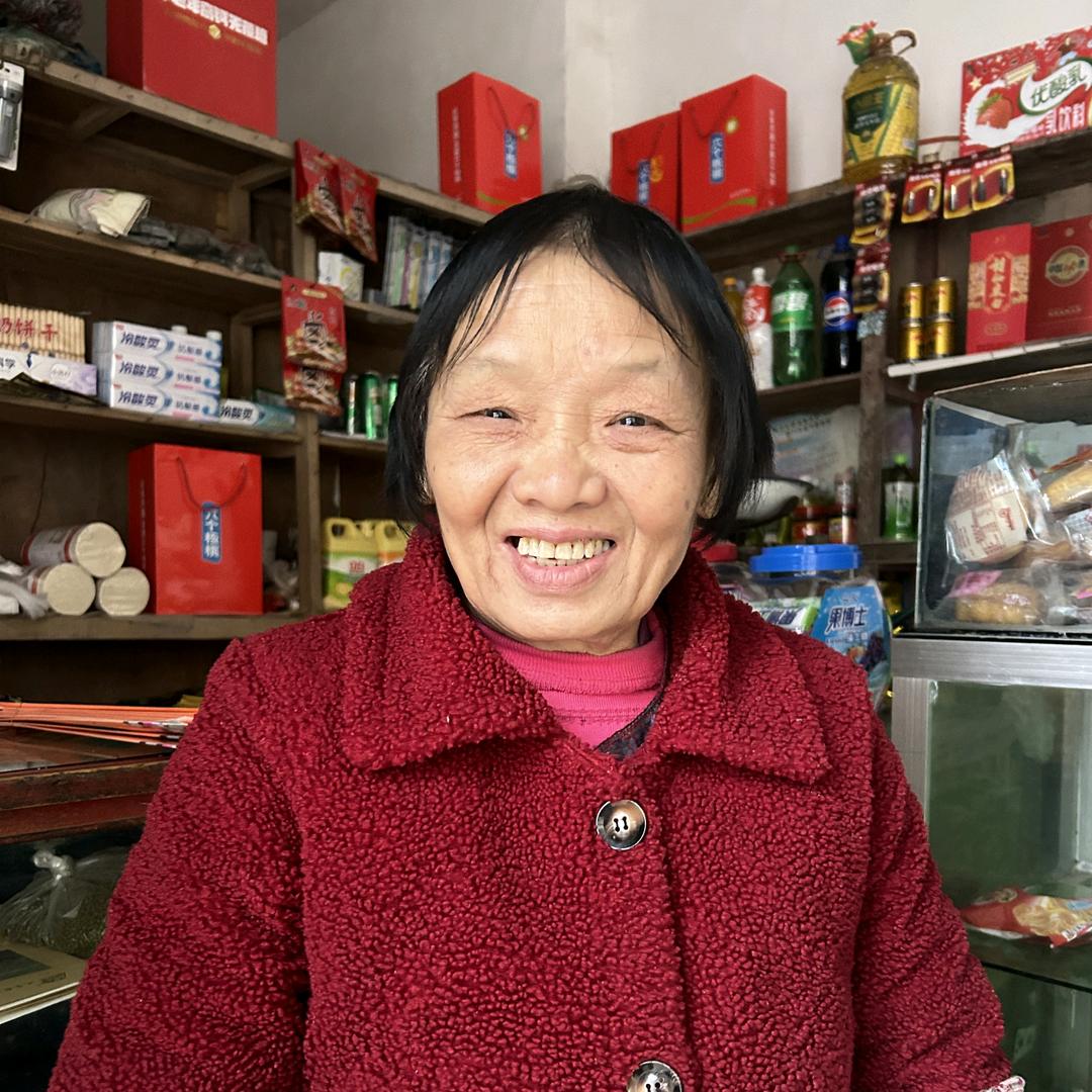 谭二姐的老年日常