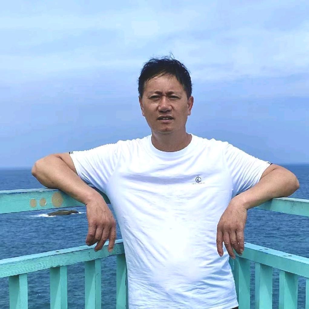 辉
