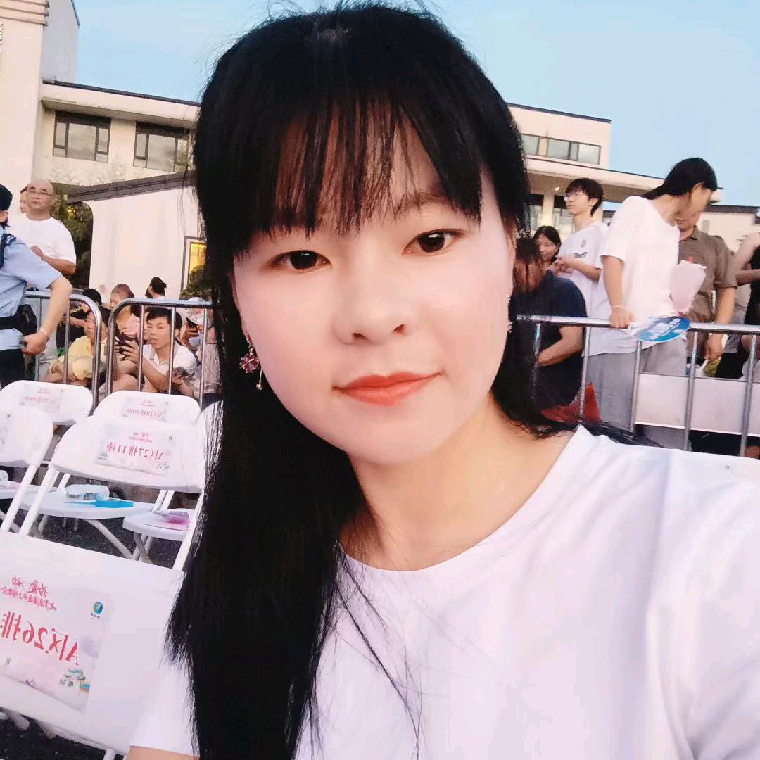筱筱穿搭