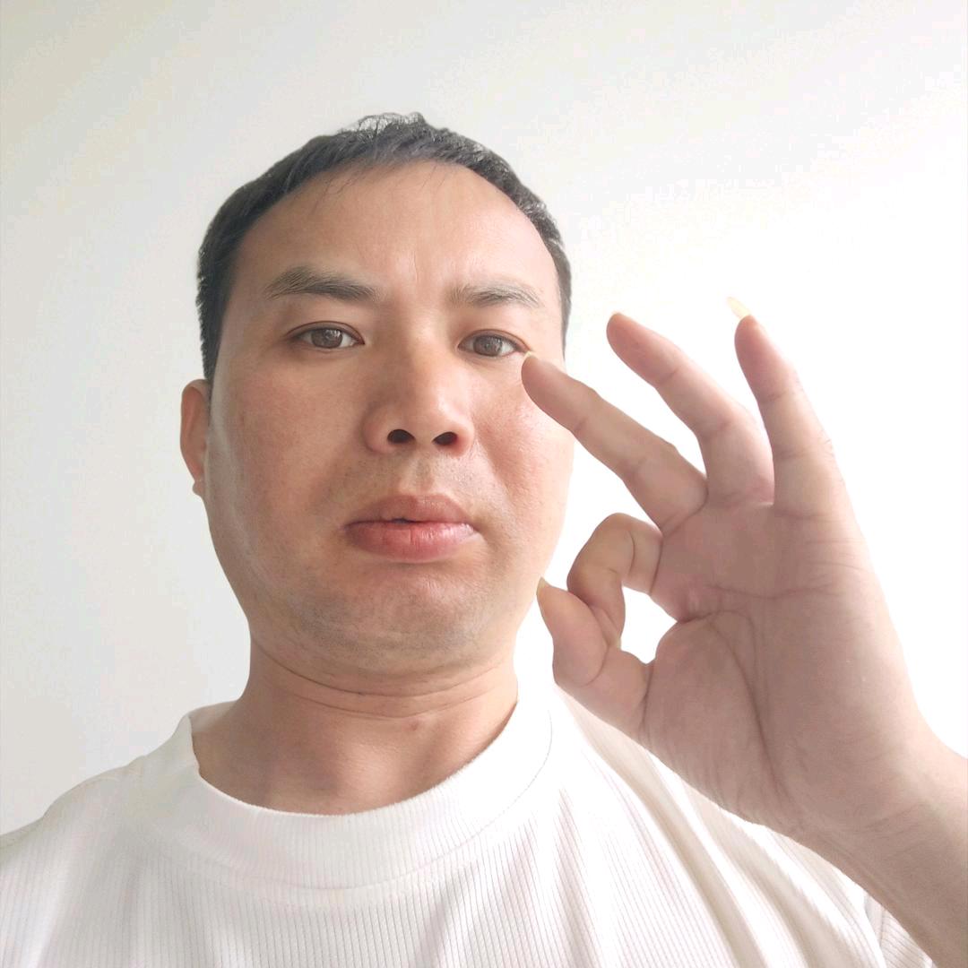 李宏