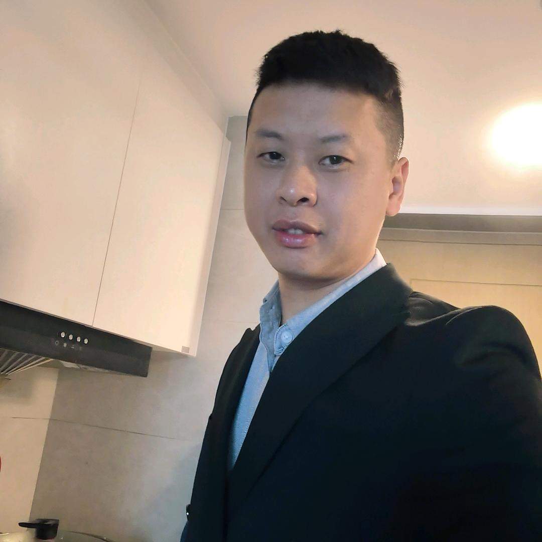 古月很帅（每晚18:30直播）