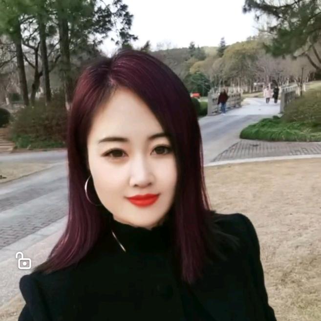 d 莉莉