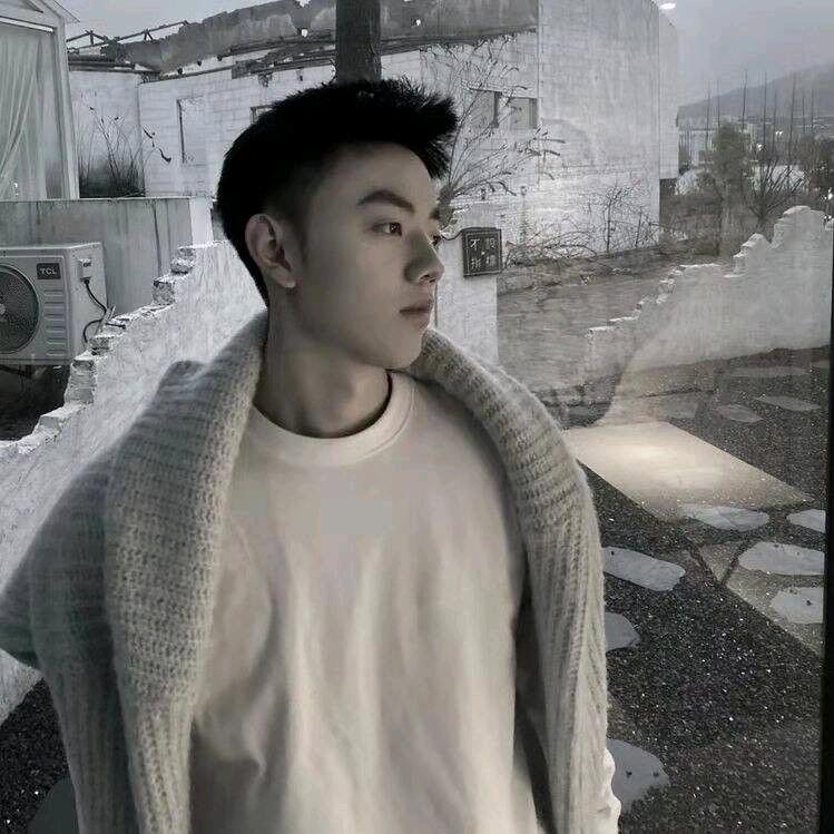 小艾