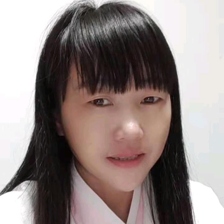 杨沫.