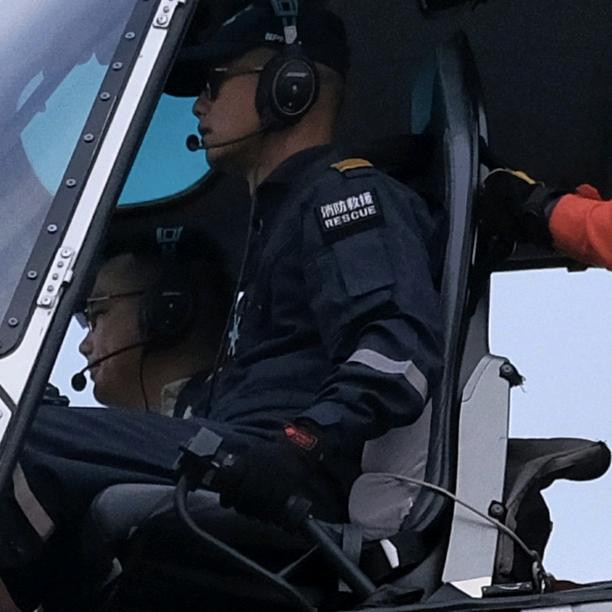 飞行喷火娃🚁🚒