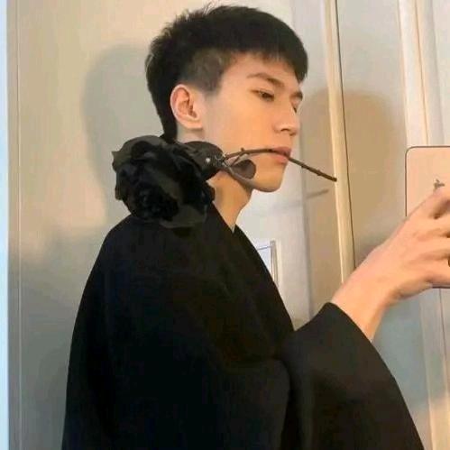 ᝰSᴛᴀʀᴇ²⁰