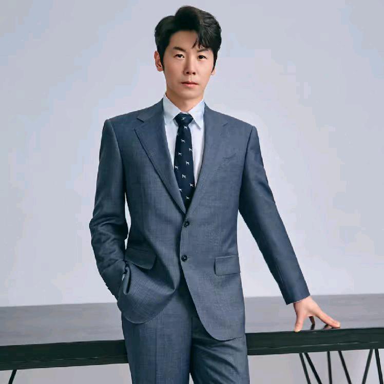 朝阳帅哥主播爱唱歌