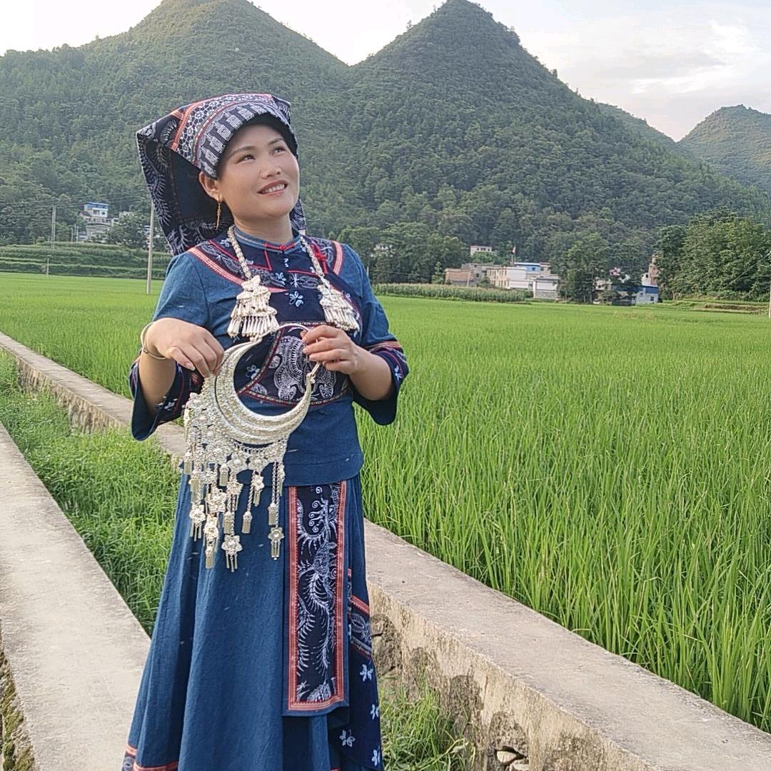 罗甸县元红民族服装加工厂