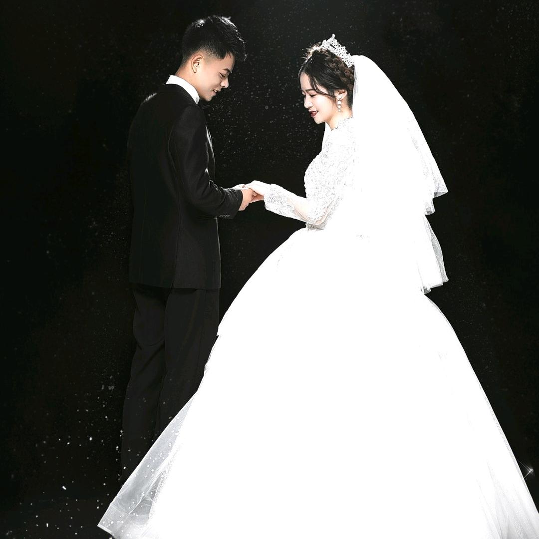 捞起月亮的渔民