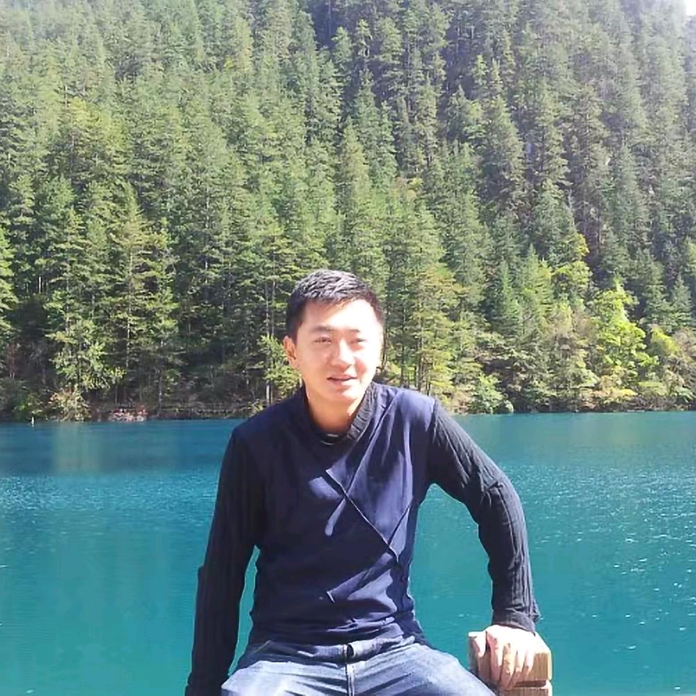 阿萌、