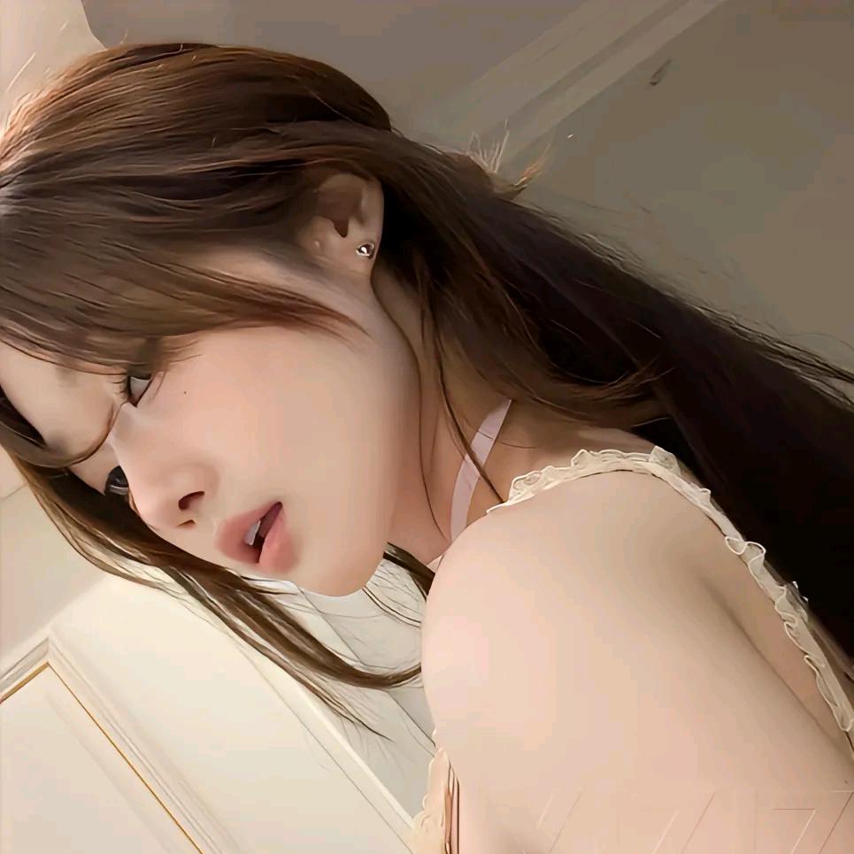 绯色衣橱服装店