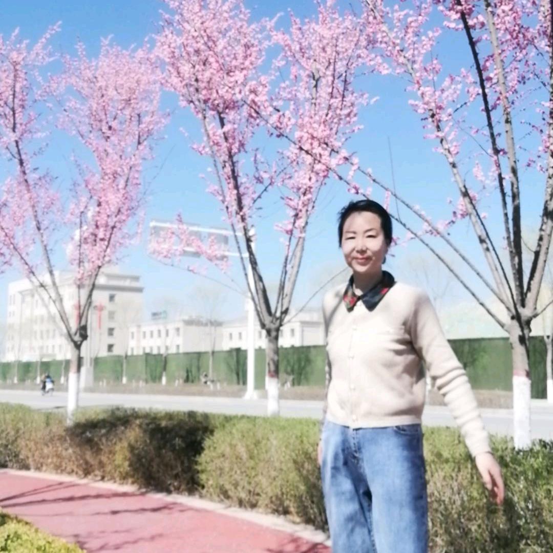 南月是暖阳