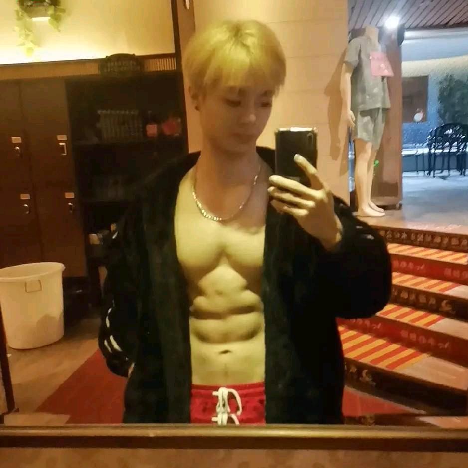 拾铁健身—伟