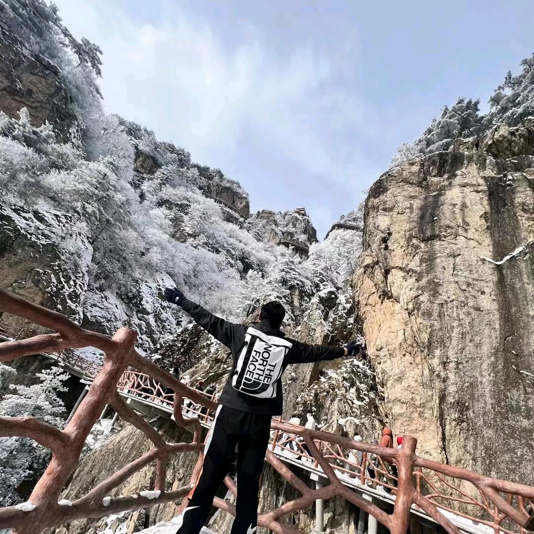 拉拉拉拉拉雷🏸