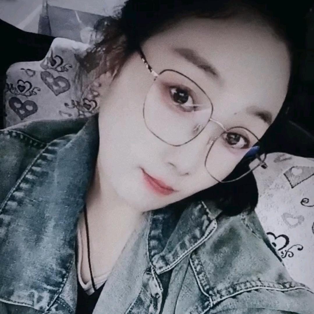 李姐姐和小妮👩‍👧