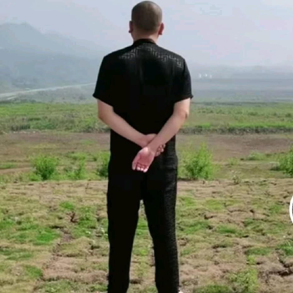 周先森¬
