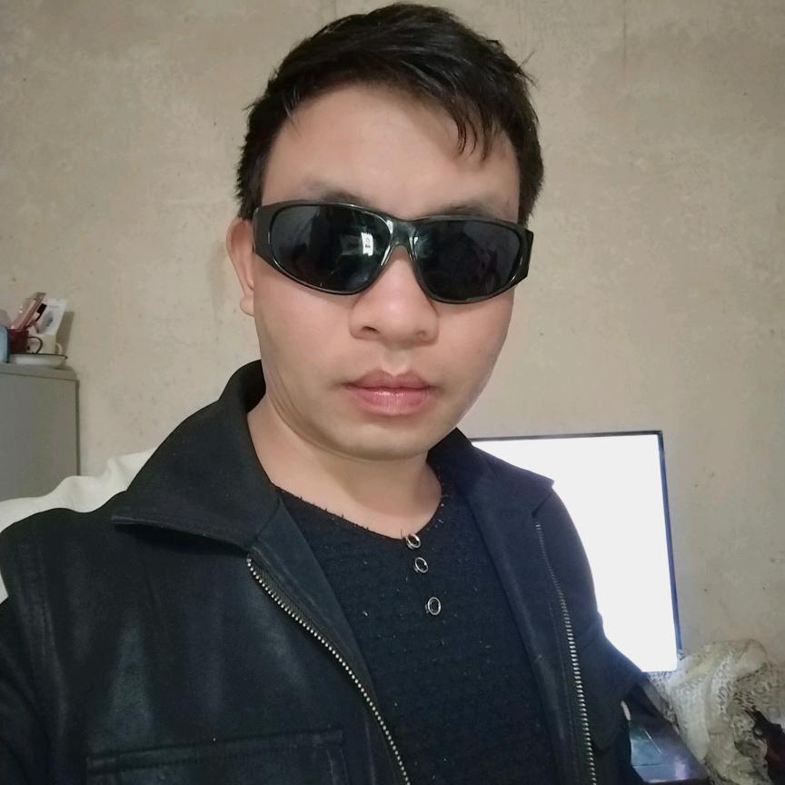 陈默不语