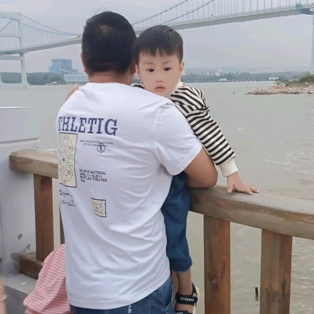 凯凯麻麻