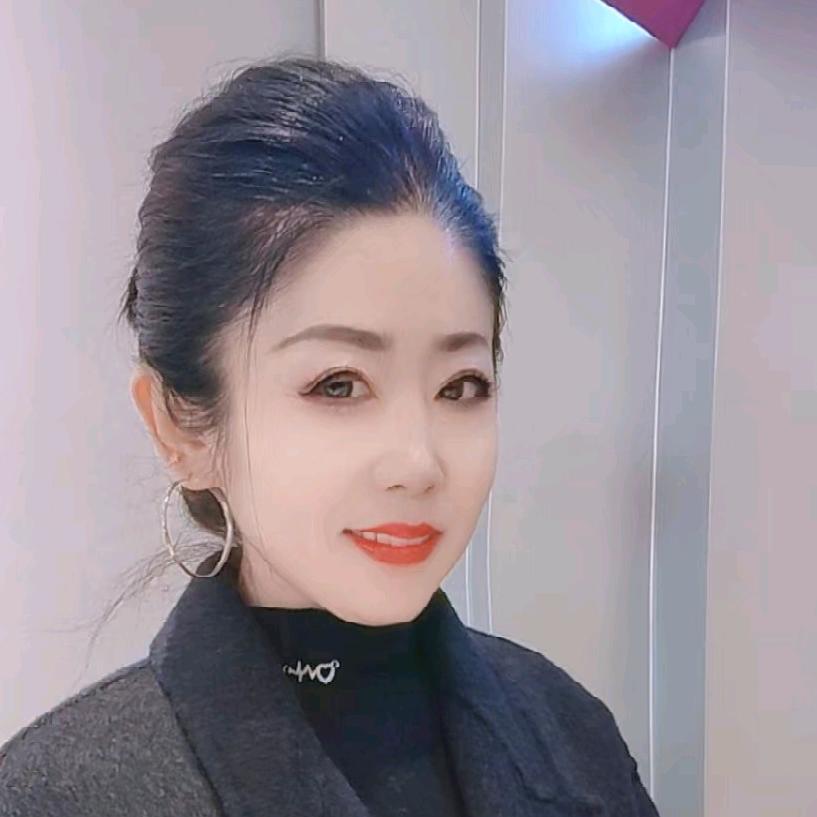 秀姐 穿搭👗