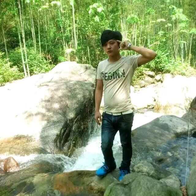 夜深人静只剩下回忆