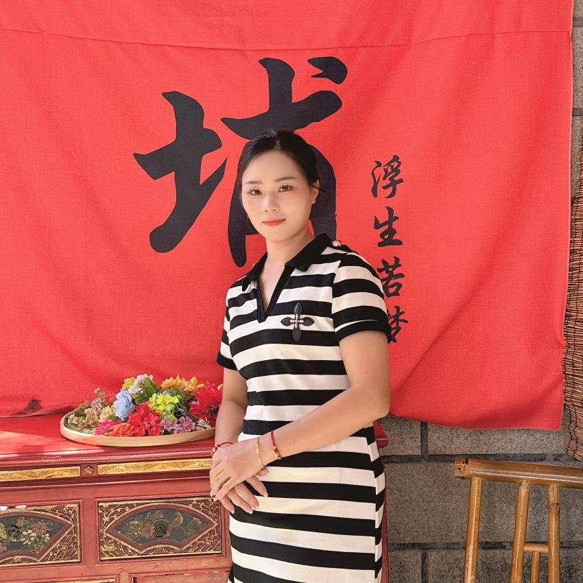 卖玉米的女人