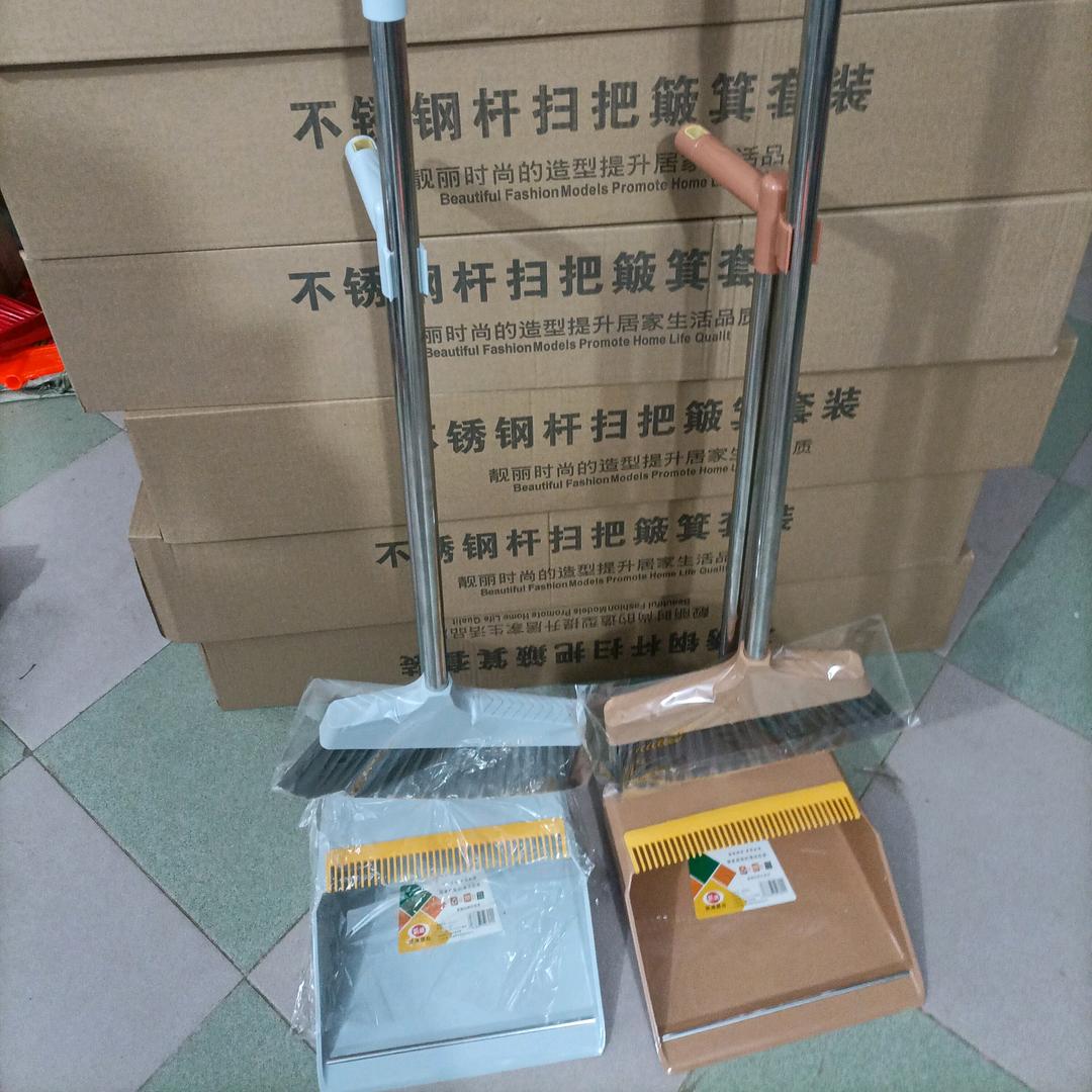 凯迪塑业扫把加工厂