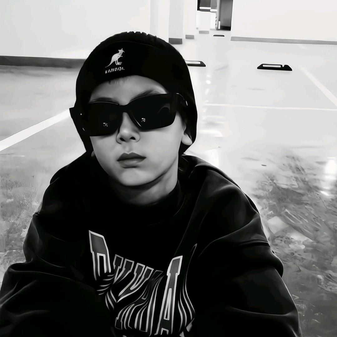 🌞     石先生