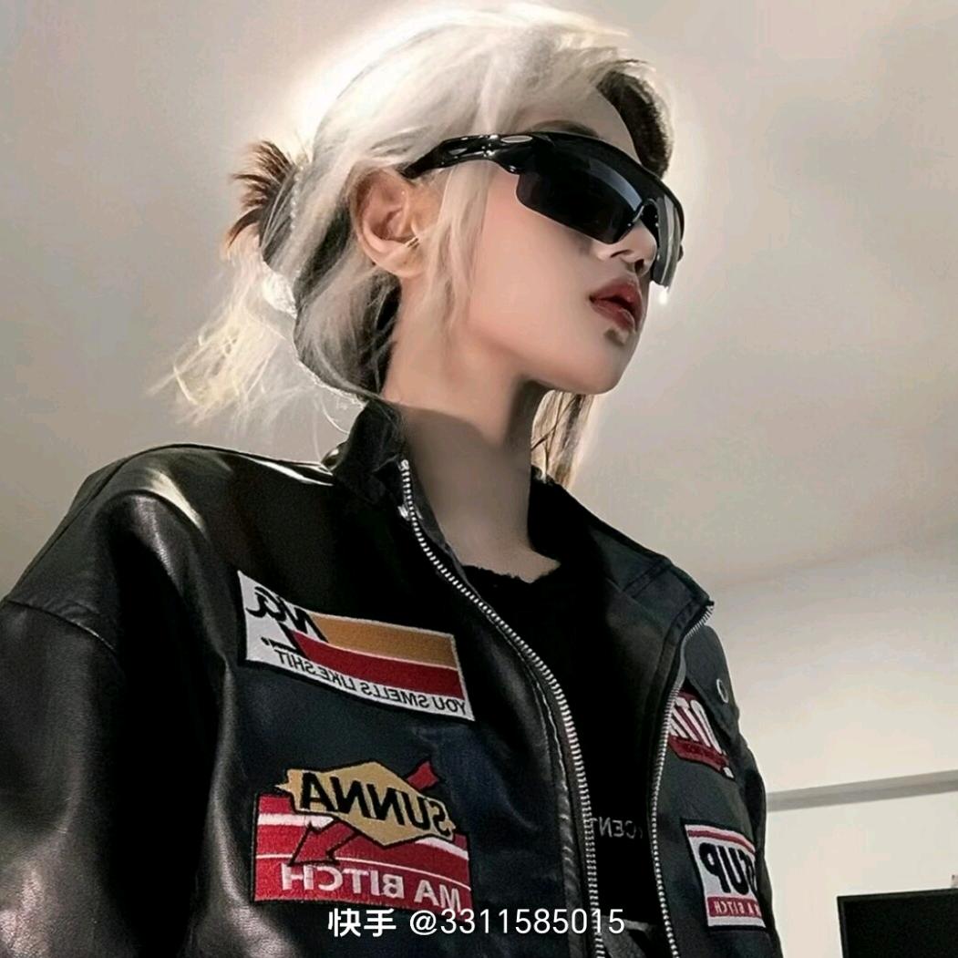 彤儿      ❣️
