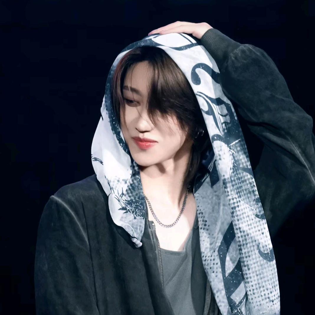 ᥫᩣ好色老登最好命🍀