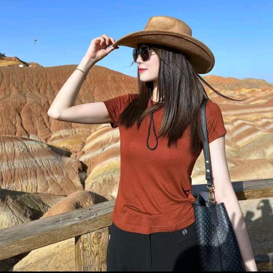 萌姐定制时尚穿搭