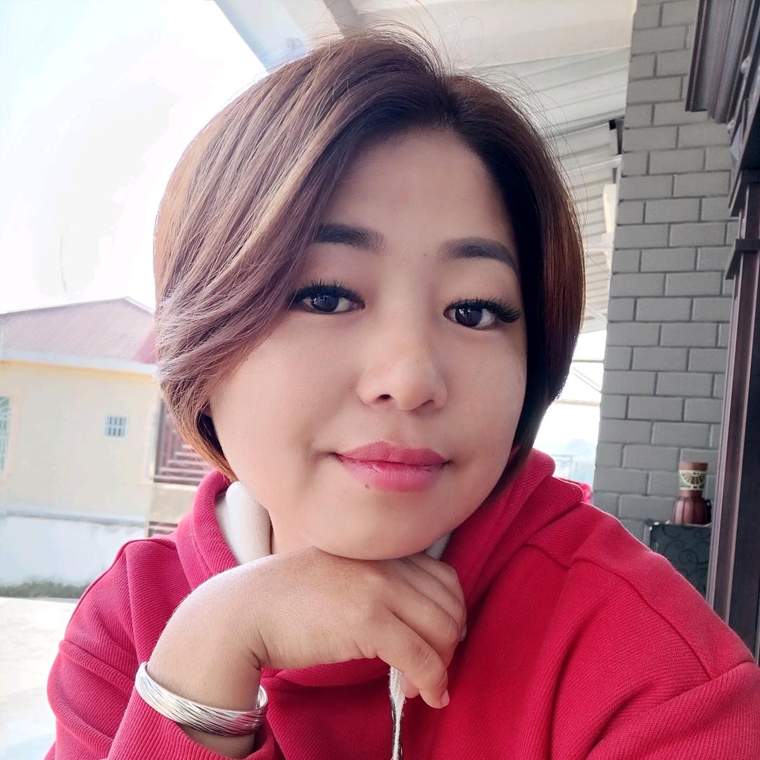 @黑色毛衣