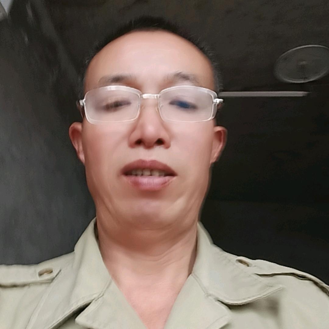 周国成
