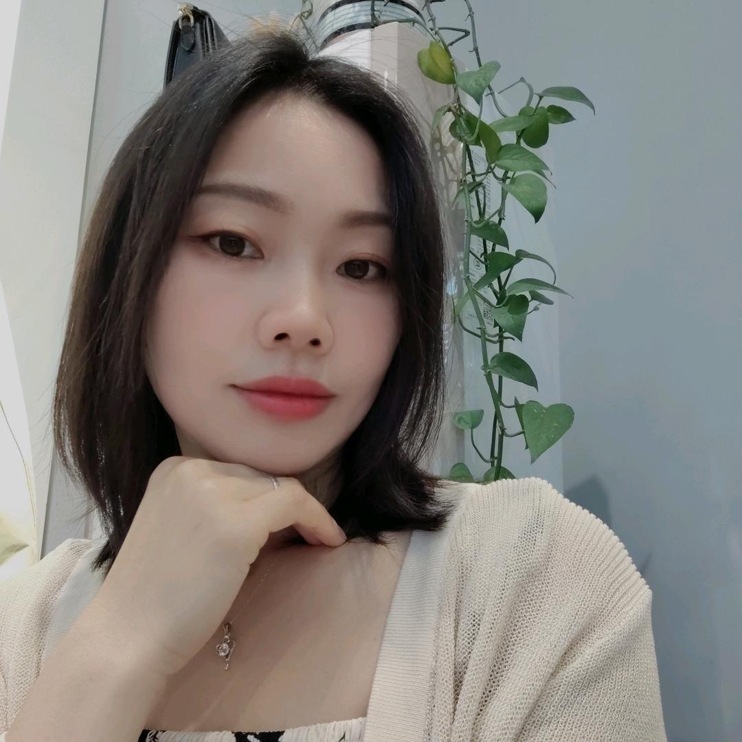 顾七愿  衣念女装（东门阁）