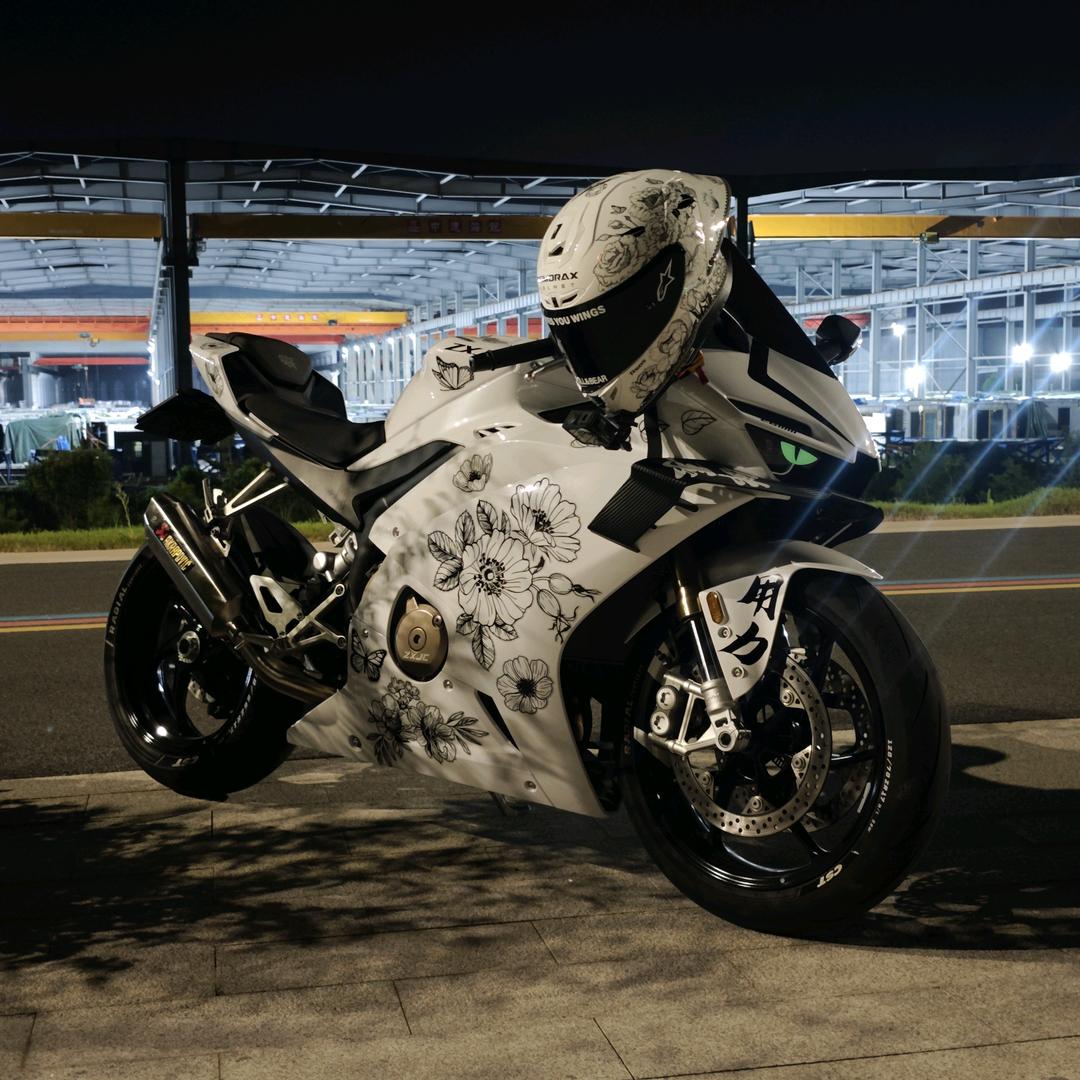 妖孽只在夜里哭