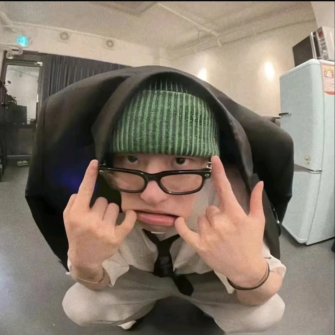 LK.