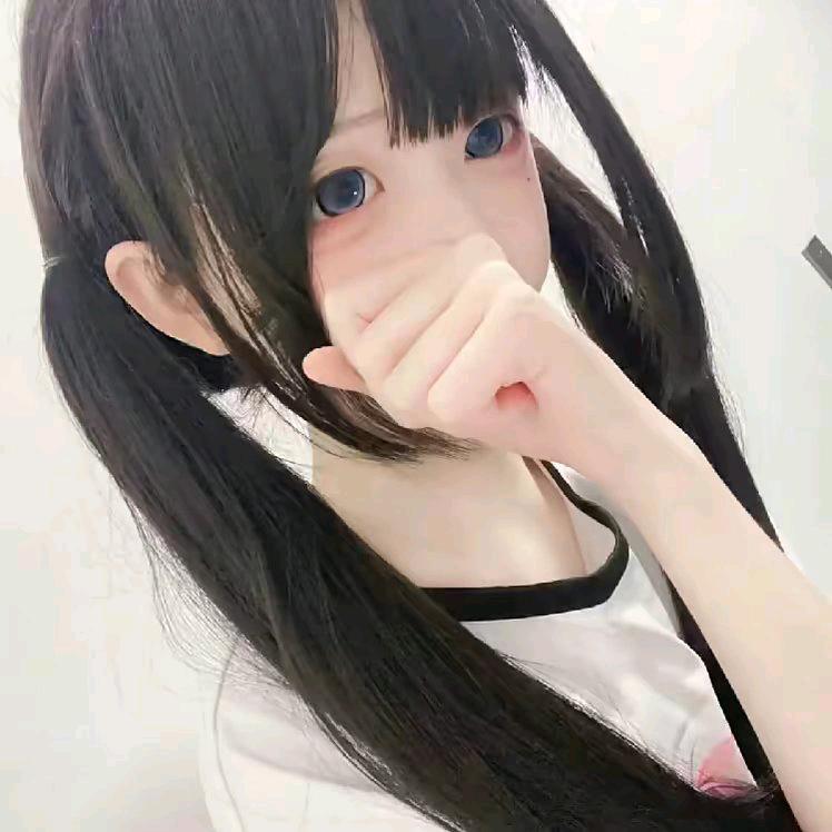 莓萝兔.