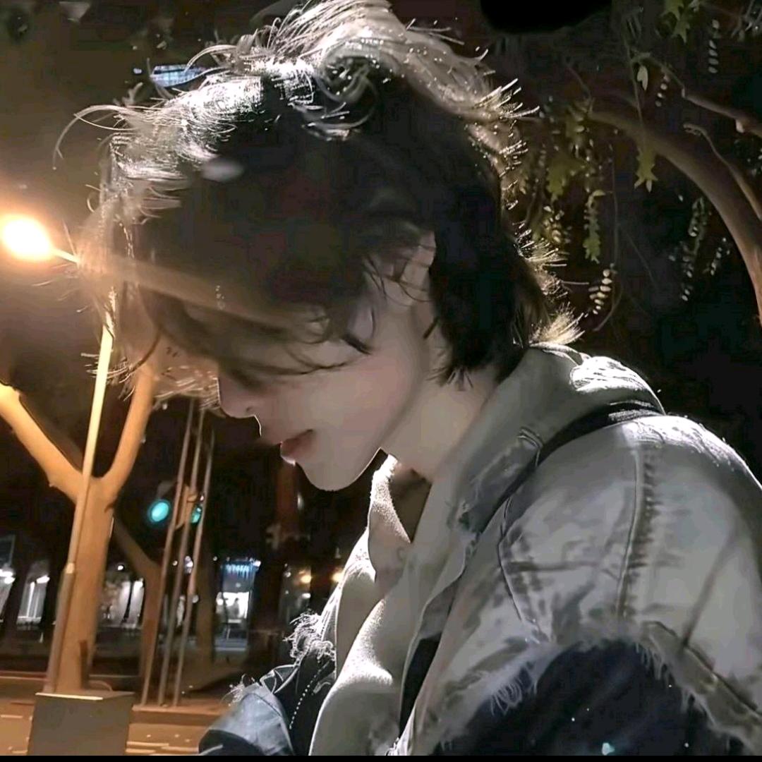 az爱玫瑰之魅惑🦋