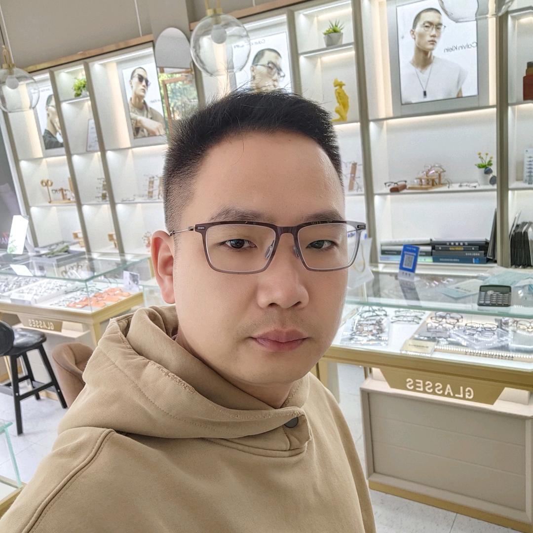 左胸膛
