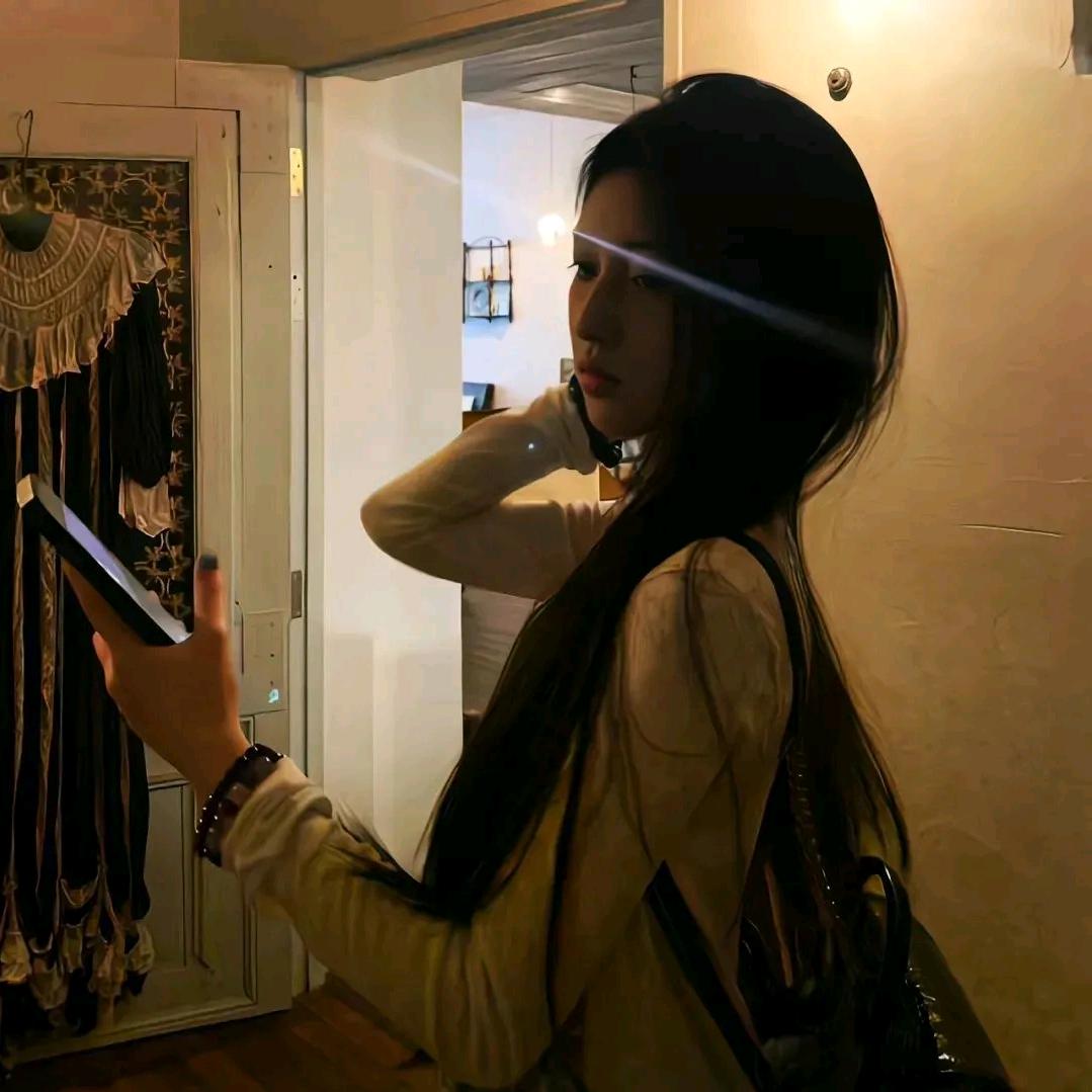鱼糯糯.