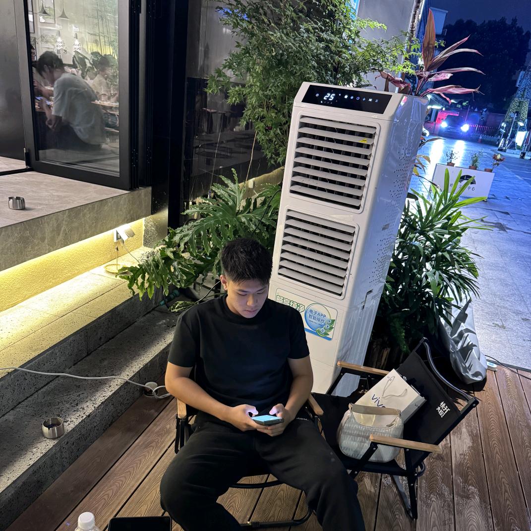 东莞健怪兽健身一超教练