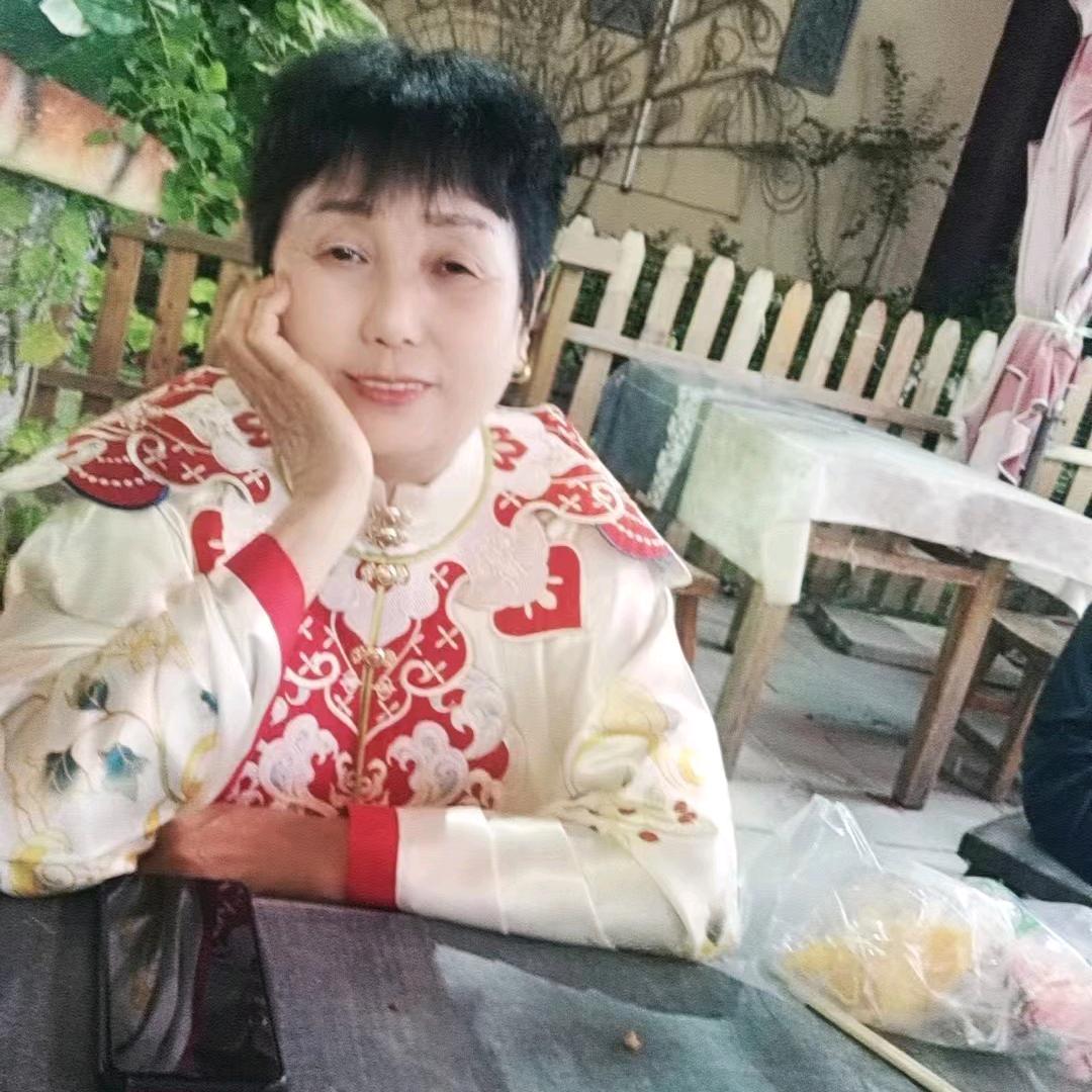杨秀英